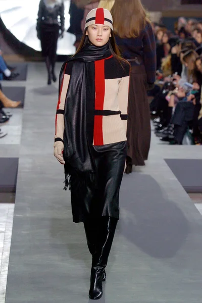 Look 28